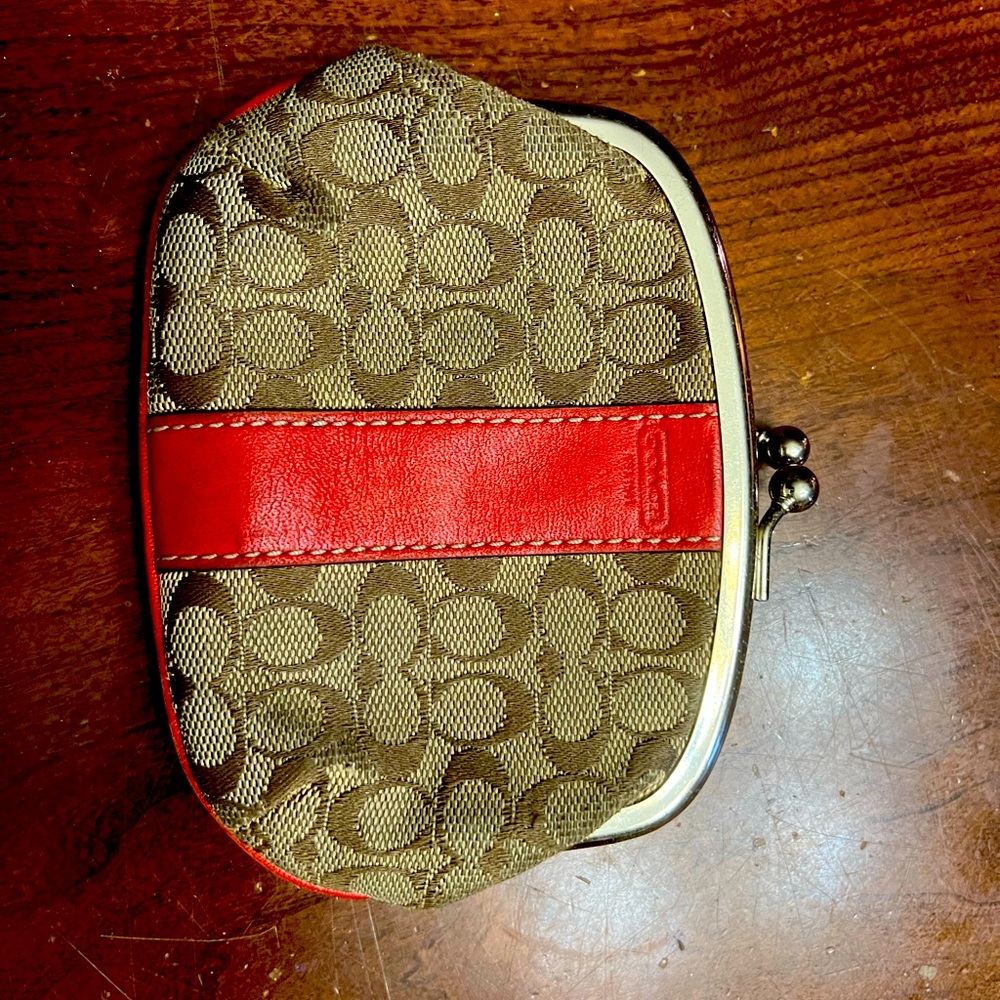 Coach small change purse wallet with leather logo